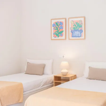Spacious And Elegant Oasis In The Best Location Apartment
