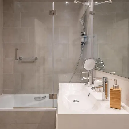 Spacious And Elegant Oasis In The Best Location