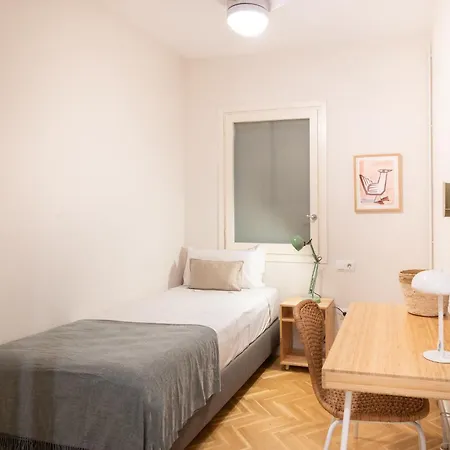 Spacious And Elegant Oasis In The Best Location * Barcelona