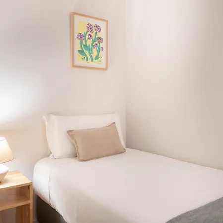 Spacious And Elegant Oasis In The Best Location Apartment Barcelona
