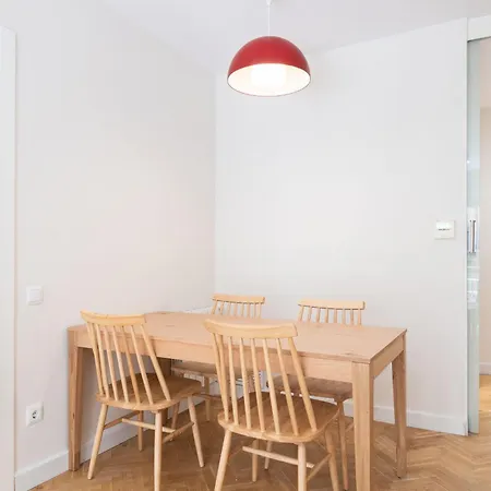 Apartment Spacious And Elegant Oasis In The Best Location *