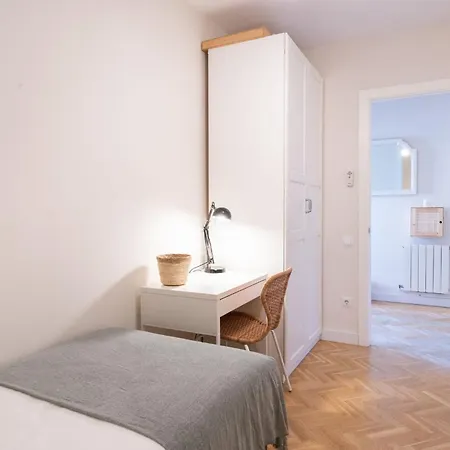 Apartment Spacious And Elegant Oasis In The Best Location Barcelona