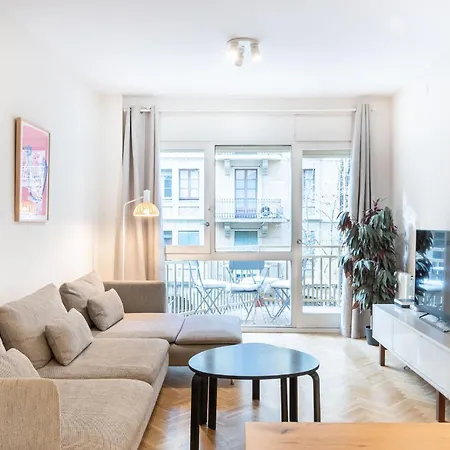 Apartment Spacious And Elegant Oasis In The Best Location Barcelona