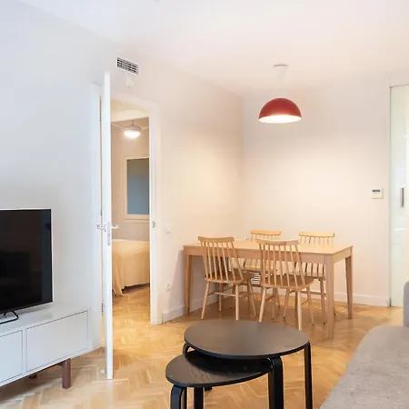 Apartment Spacious And Elegant Oasis In The Best Location Barcelona